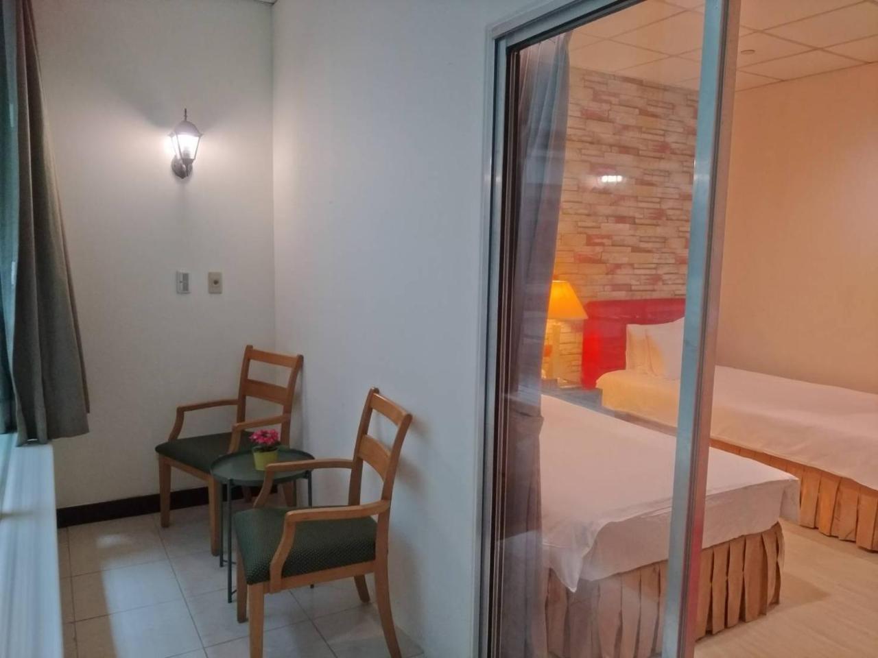 85 Eagle Hotel Kao-siung Exteriér fotografie